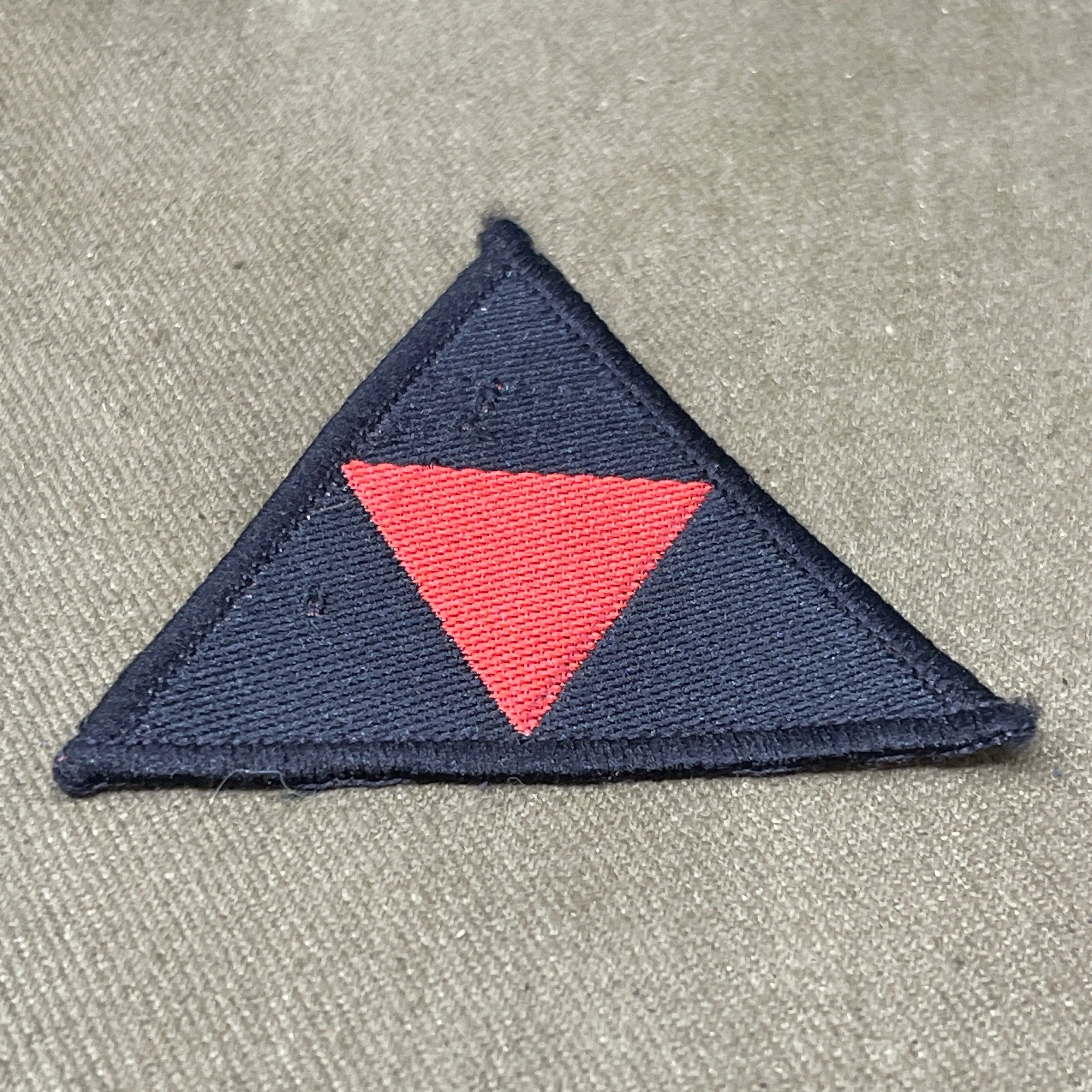 3 Division (Red Inverted Triangle On Black Triangle) Merrowed Edge Embroidered Military Formation arm badge