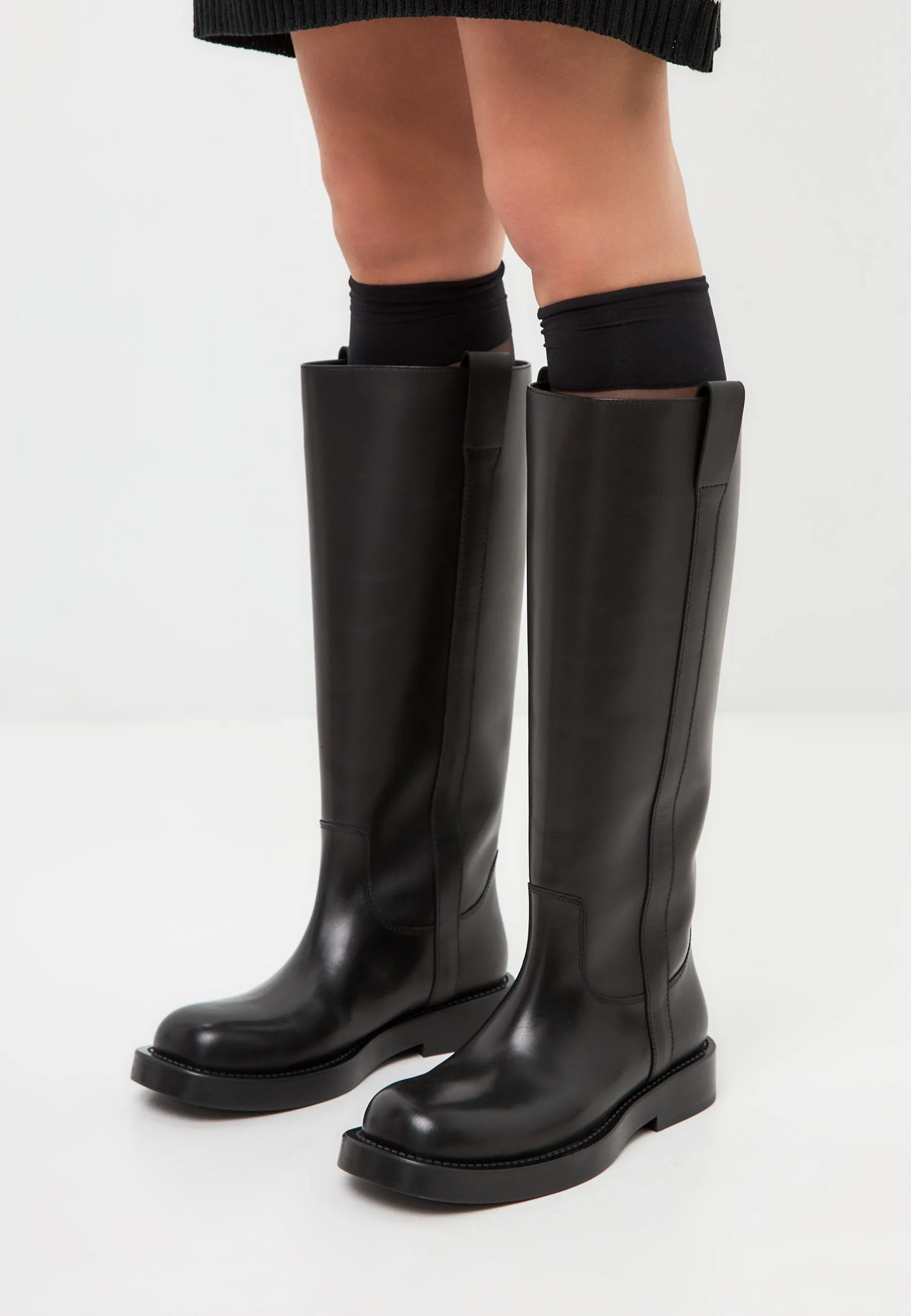 Classic Leather Knee-High Boots Ari - Black