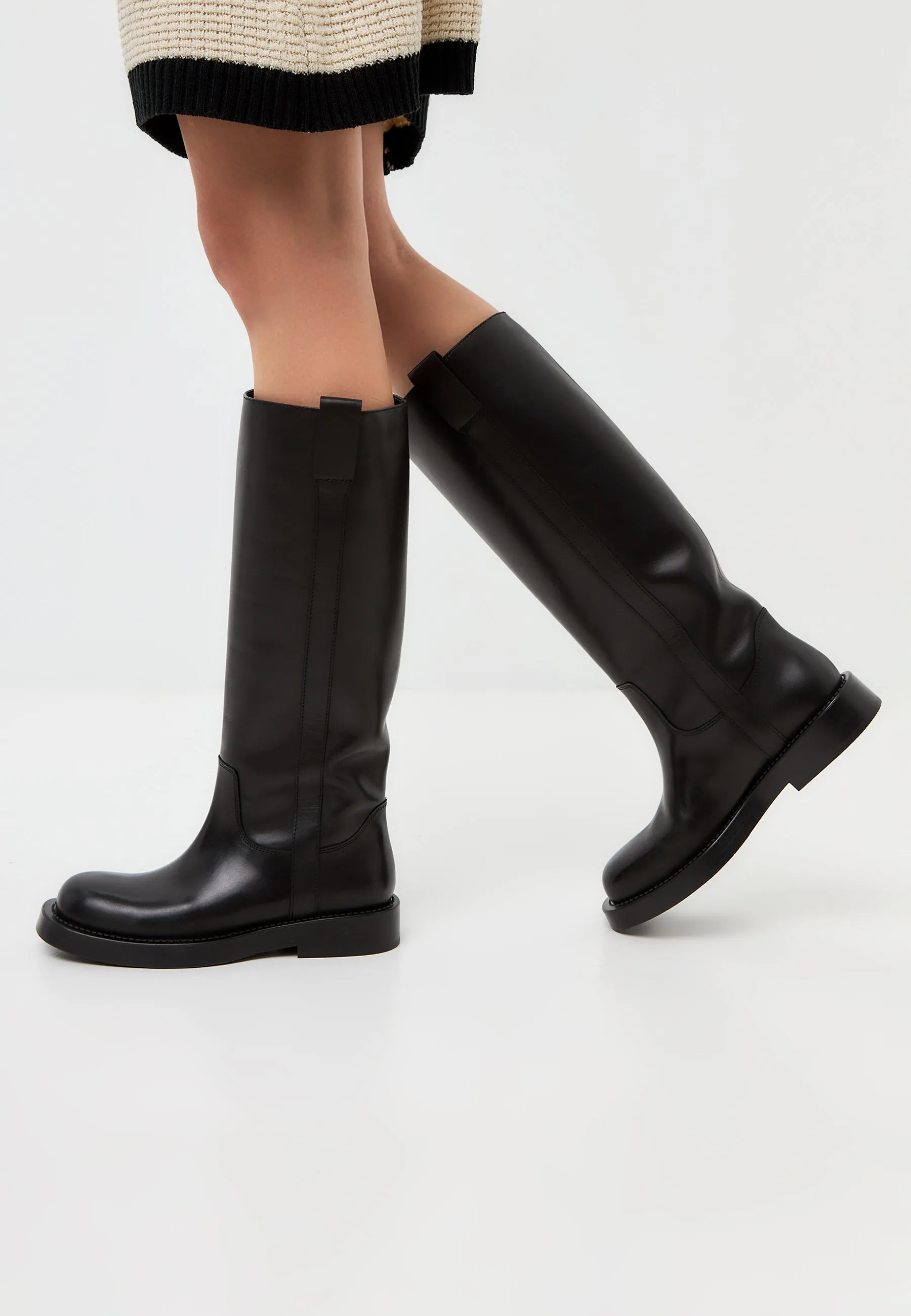 Classic Leather Knee-High Boots Ari - Black