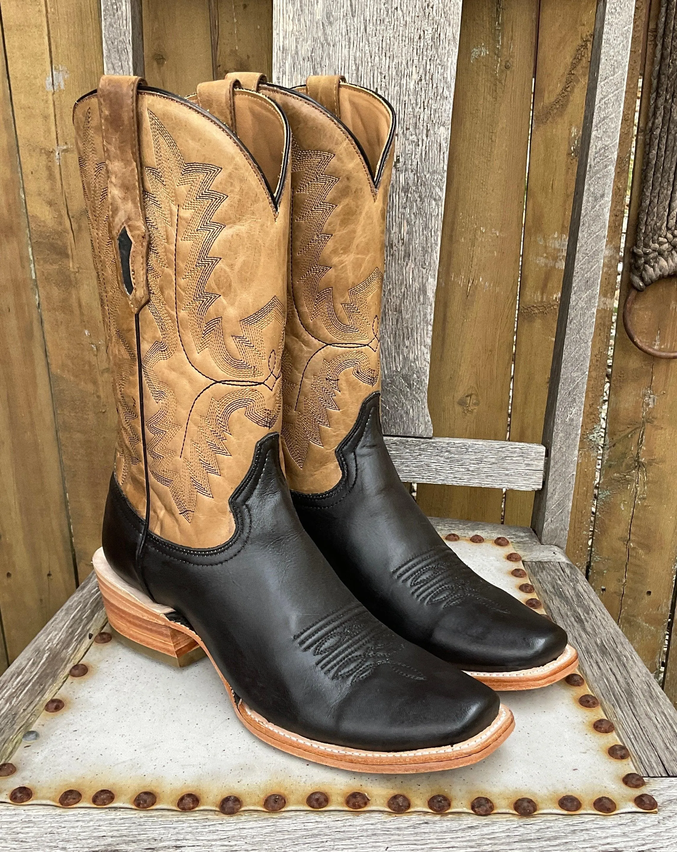 Corral Men's Black & Beige Narrow Square Toe Cowboy Boots A4230