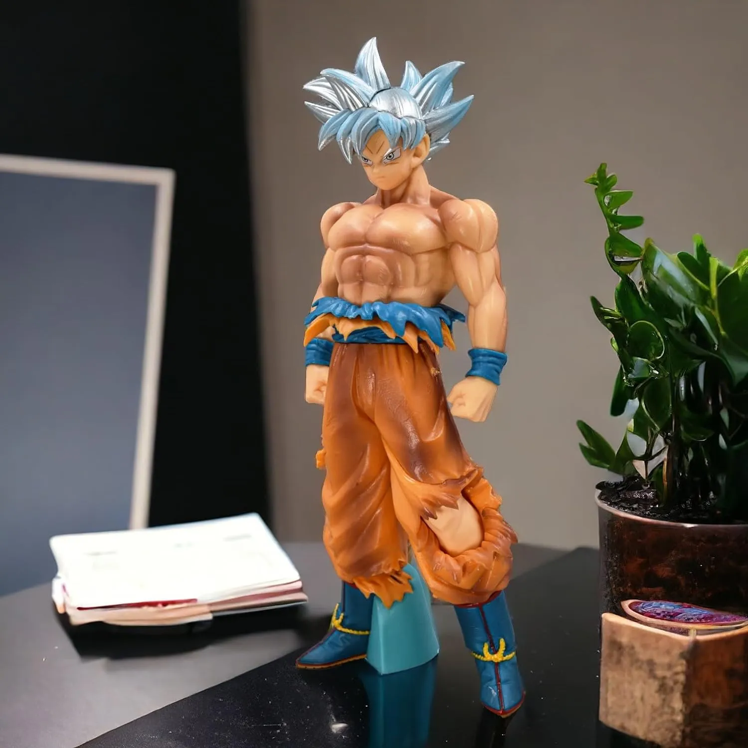 Dragon Ball Z | Goku Super Saiyan SSJ Perfected Ultra Instinct Anime Action Figure | 28 Cm |