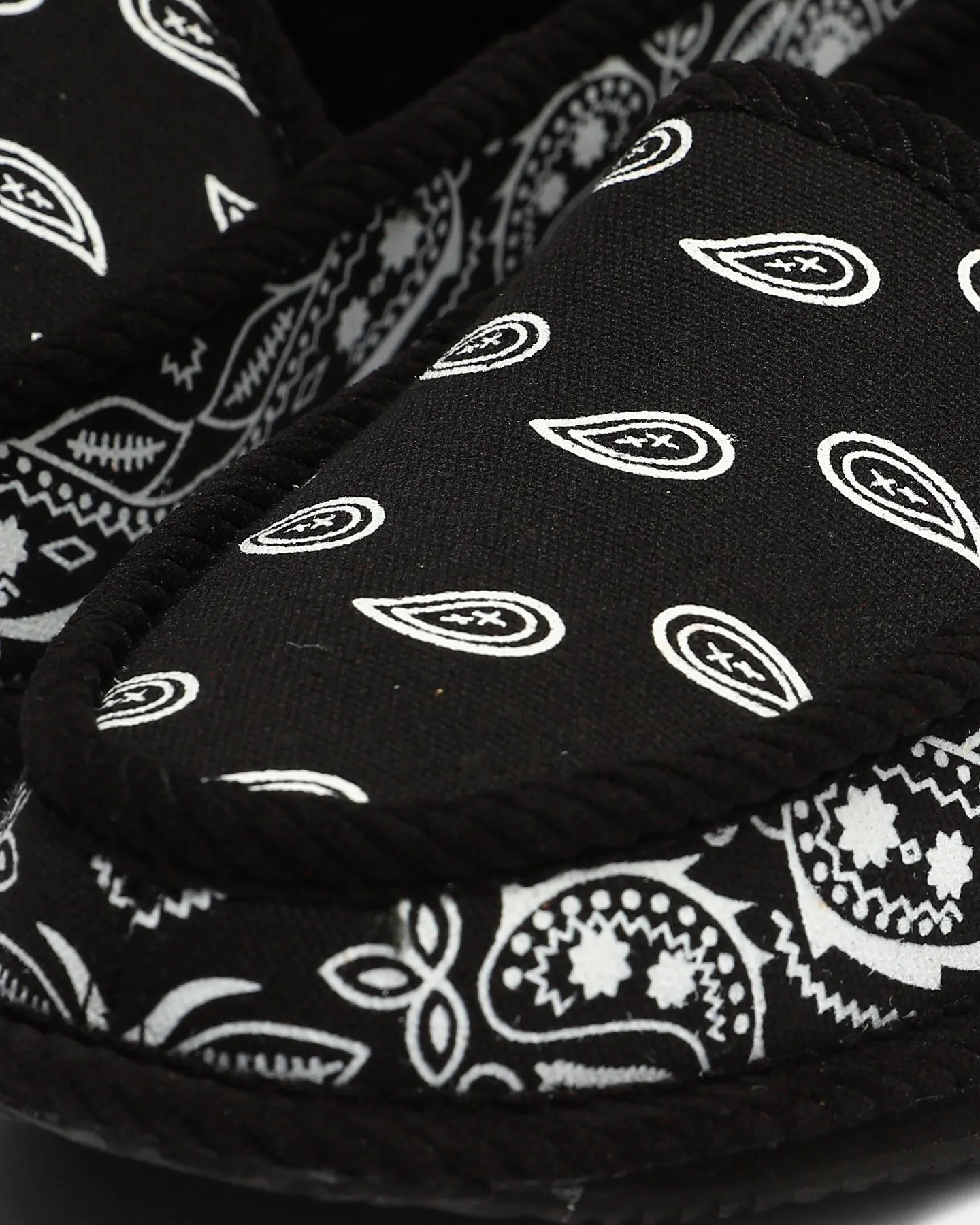 Goat Crew Bandana Slipper Black/White