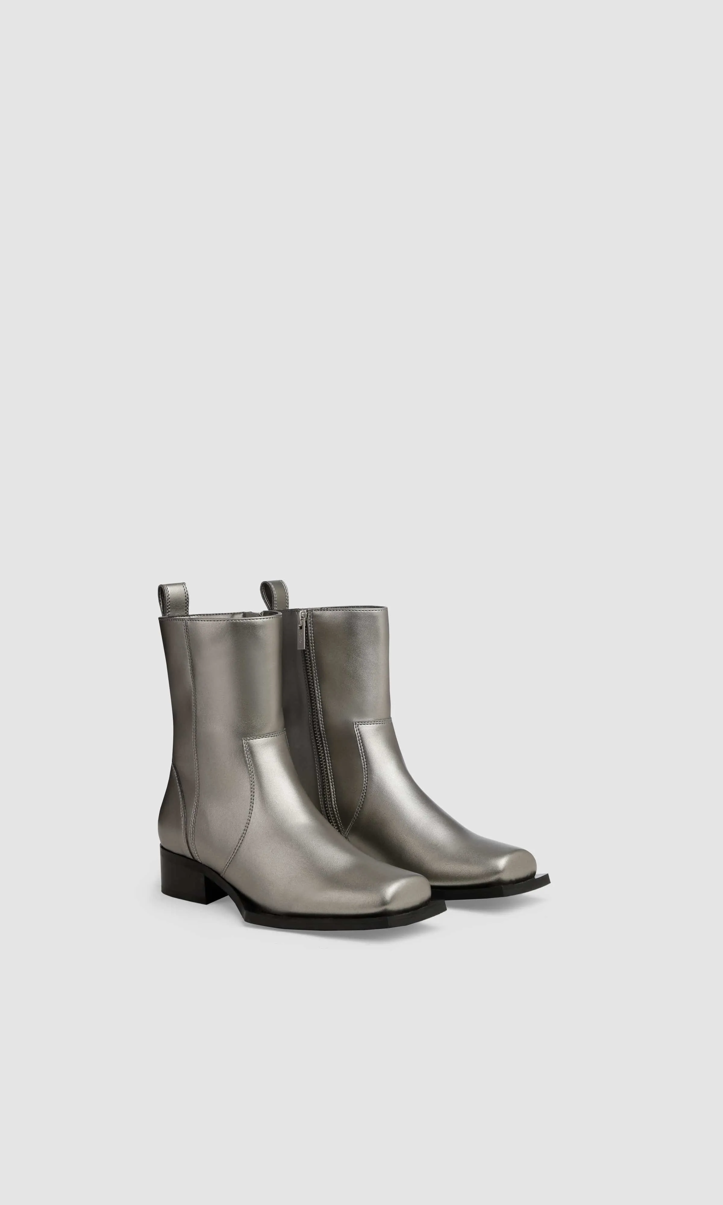 Karel Plus Vegan Apple Leather Ankle Boots | Silver