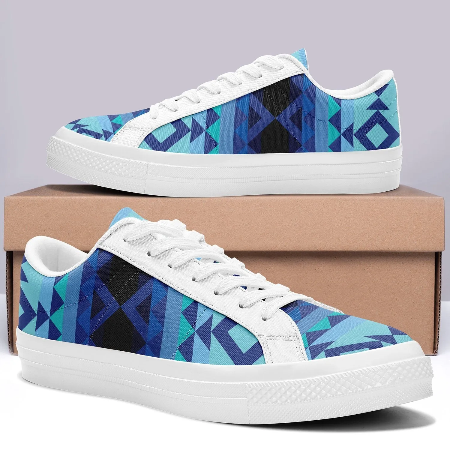 Tipi Aapisi Low Top Canvas Shoes White Sole